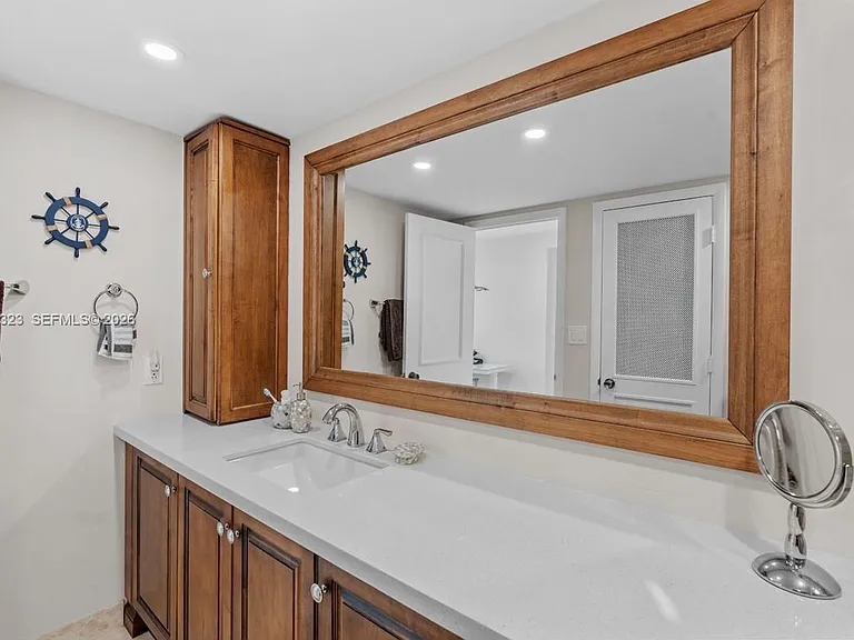 2100 S Ocean Ln #1704 — Photo 19