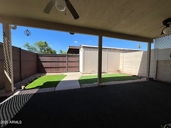 3rd image of 925 E LODGE Drive