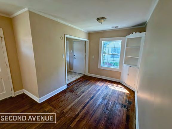 5th image of 2628 Lowell Ave