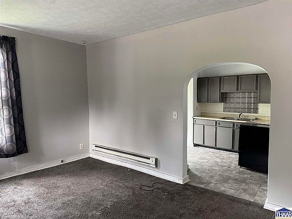 4th image of 421 S Forest Ave