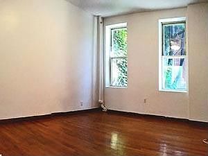 4th image of 417 W 54th St