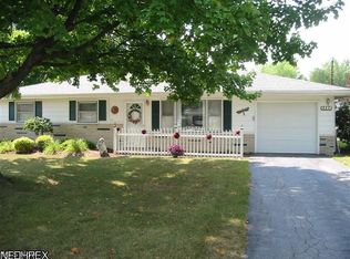 4535 Warwick Dr N, Canfield, OH