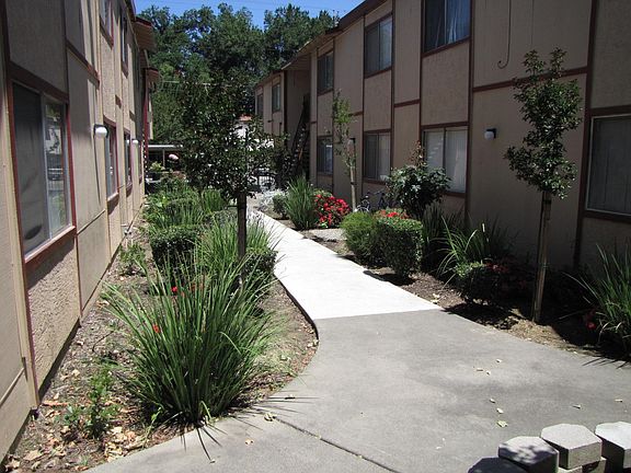 4th image of 2315 N St APT 1