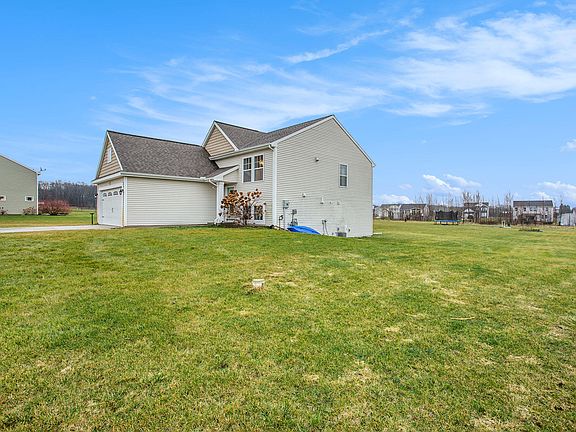 3rd image of 4394 Wood Way Ct