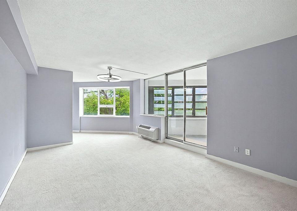 1st image of 101 Mulberry St APT 219