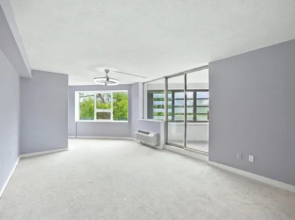 101 Mulberry St APT 219, Springfield, MA 01105
