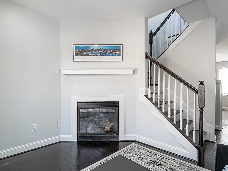 230 S Durham St — Photo 13