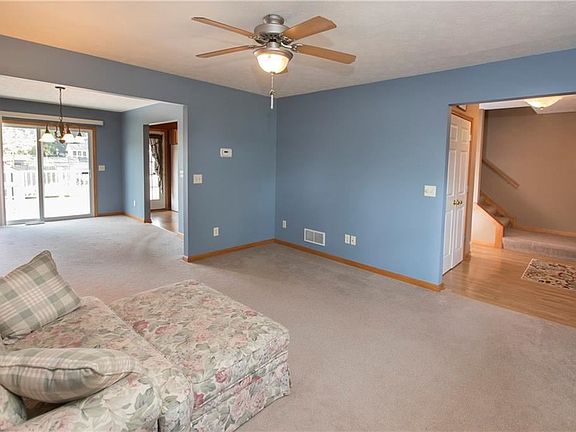 5th image of 301 Parkway Dr