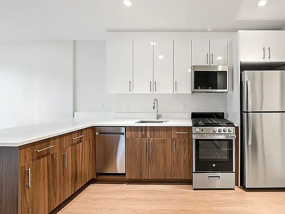 4th image of 168 W 136th St #8B