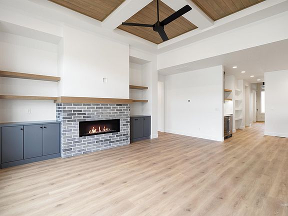 7th image of this home