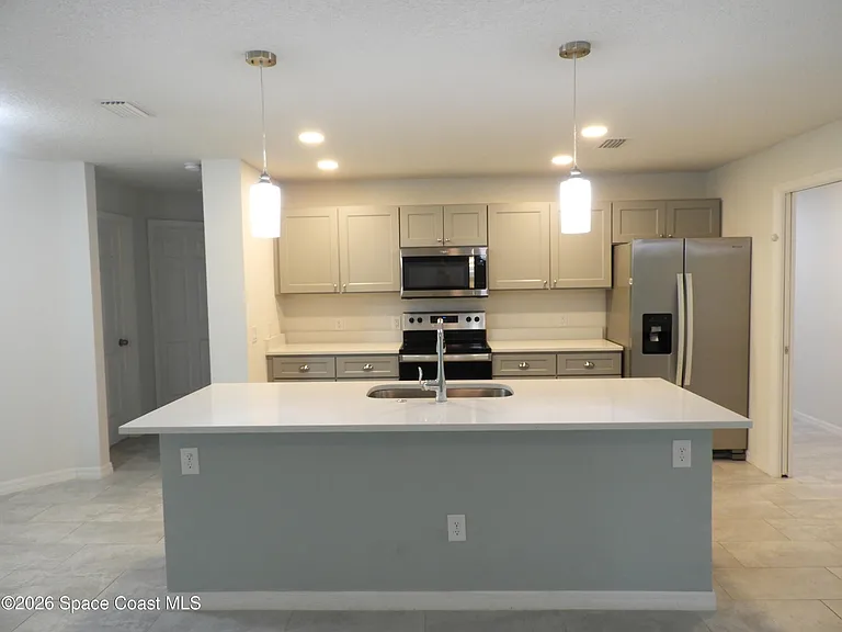 1530 Paley Cir SE — Photo 11