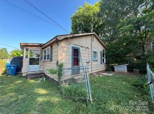108 W Spruce St, Forest City, NC 28043