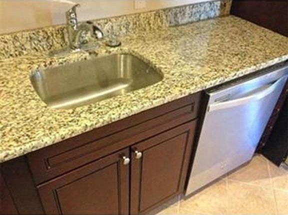 4th image of 81 Summer St APT 2