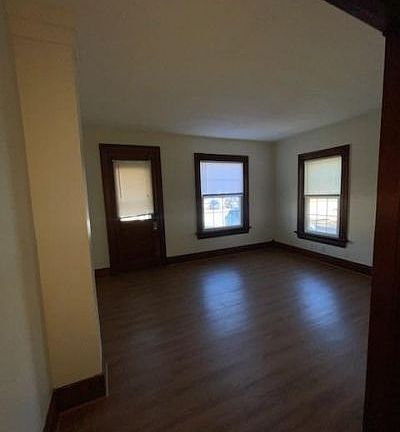 5th image of 26 W Dayton Dr