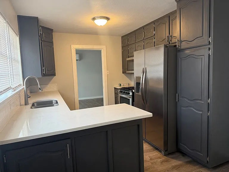 2705 Cambridge St — Photo 7
