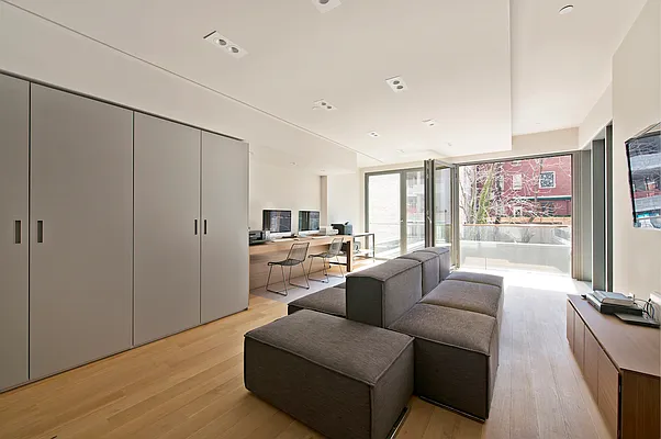 Rented by Compass | media 14