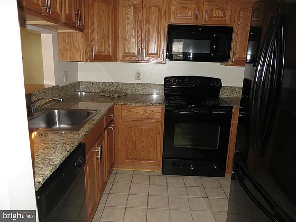 3rd image of 6919 Mary Caroline Cir Unit K