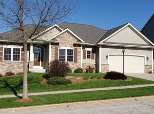 1715 Rockridge Way, Waukesha, WI 53188