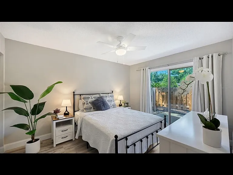 5649 Westwind Ln — Photo 10