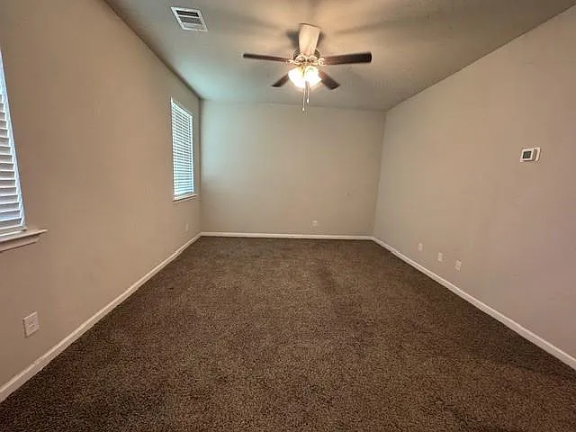 713 Lakeshore Village Dr — Photo 12