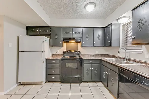 1726 W Sanford St #D Photo 1