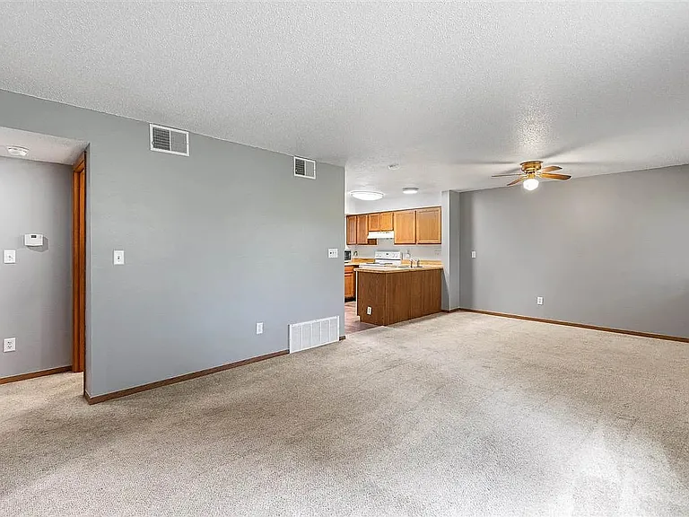 758 Westwinds Dr #6 — Photo 5