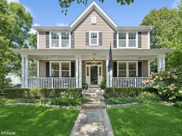 136 Ranney Ave, Vernon Hills, IL 60061
