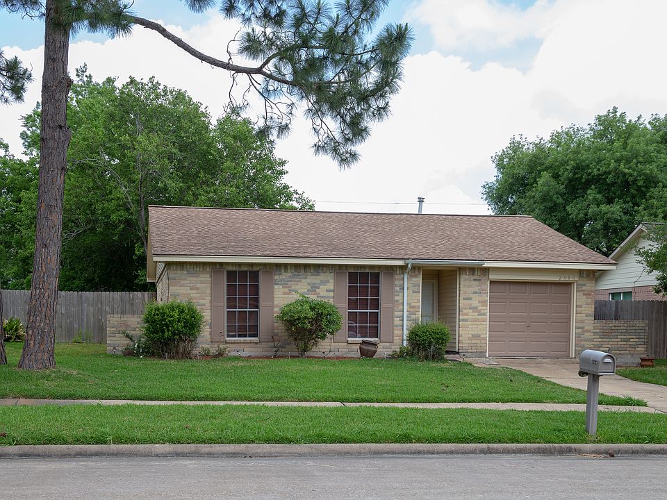 1st image of 2530 Knoxville Dr