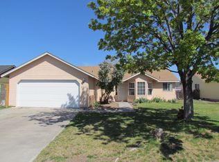 2923 SW Reindeer Ave, Redmond, OR 97756
