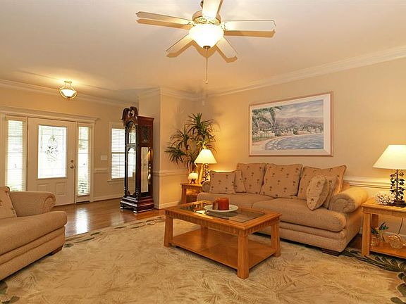 5th image of 256 Falls Dr