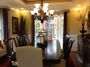 1049 Warters Cv, Victor, NY 14564