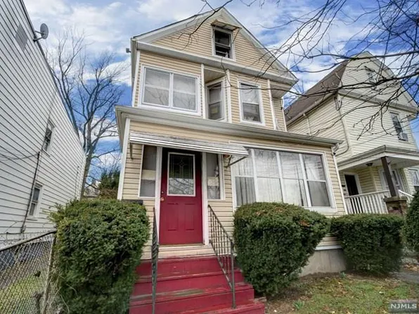 33 Liberty St, West Orange, NJ 07052