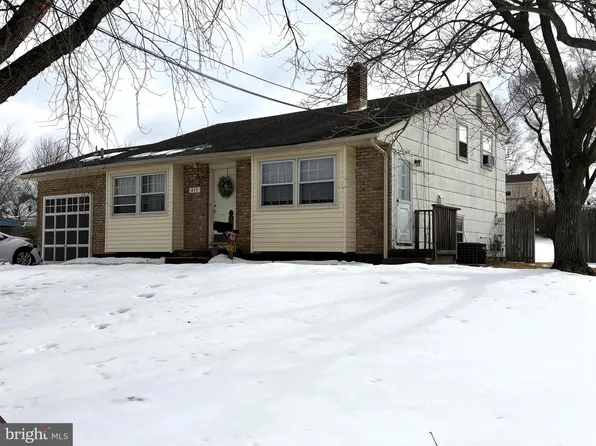 411 Greenview Rd, Turnersville, NJ 08012