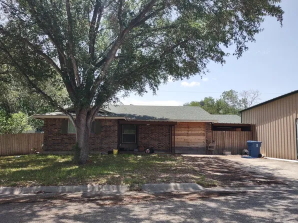 1313 William St, George West, TX 78022