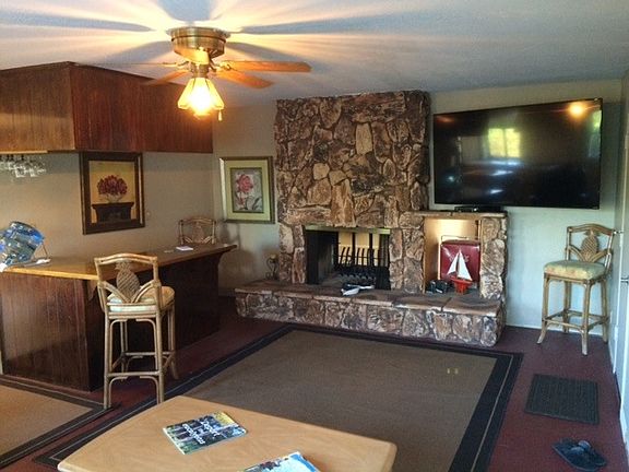 2nd image of 2598 Oleander Ave