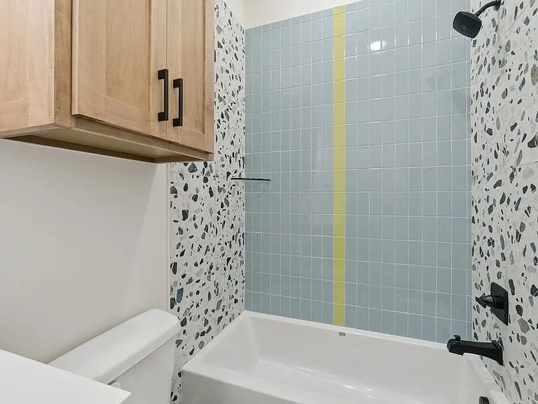 18829 Selah Way — Photo 37