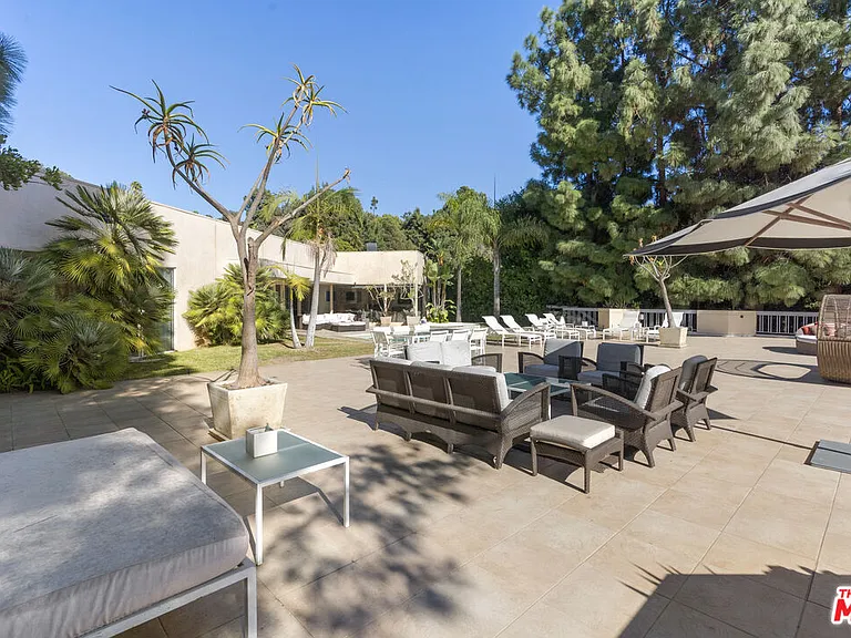 510 Leslie Ln — Photo 16