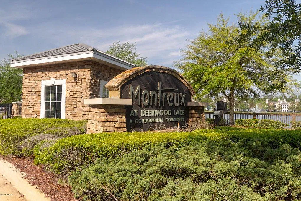 1 bed, 786 sqft, $1,390 — Photo 2