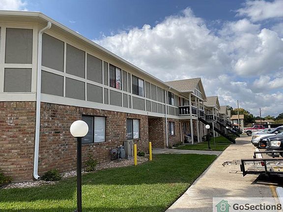 4th image of 401 Lakeview Dr