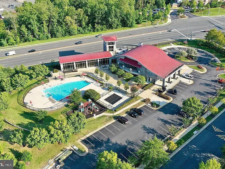 2209 Potomac Club Pkwy — Photo 37