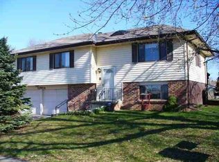 12904 Chandler St, Omaha, NE 68138