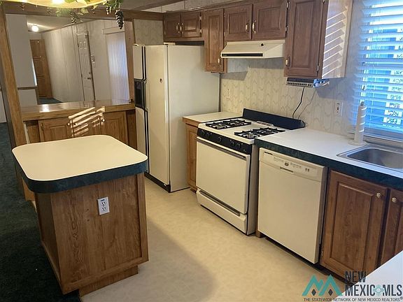 3rd image of 410 E 23rd St Space 2