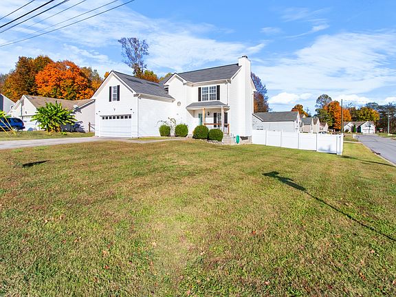 3rd image of 3801 McAllister Dr