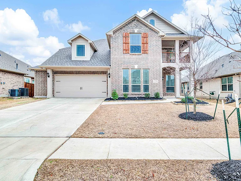 1228 Arrowwood Dr — Photo 1
