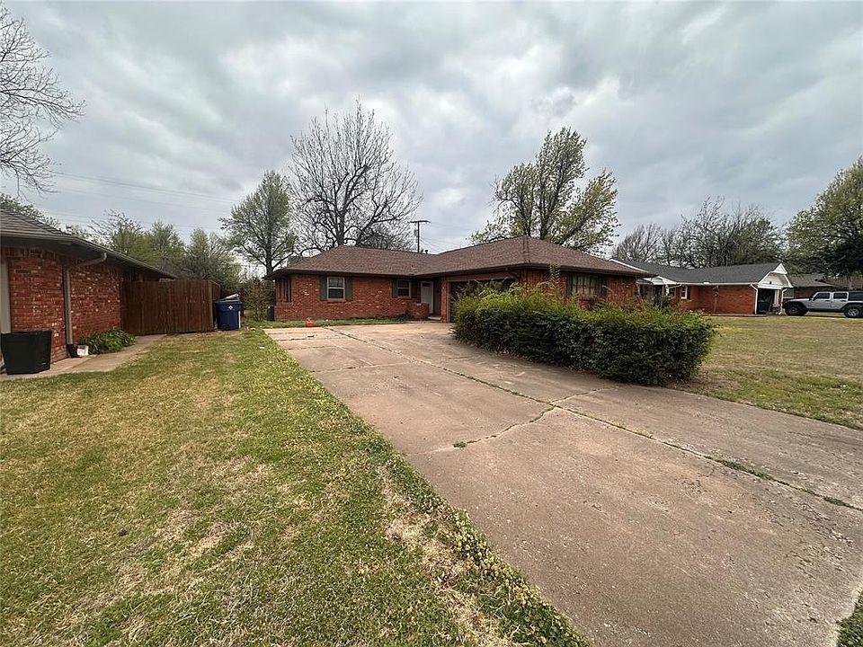1st image of 3004 Lakeside Dr
