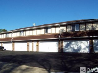 2208 Stoneybrook Rd APT 3, Pekin, IL 61554