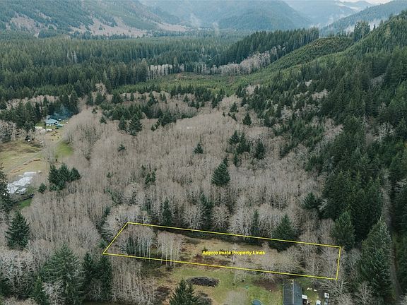 2nd image of 215 Elk Creek Ridge Road