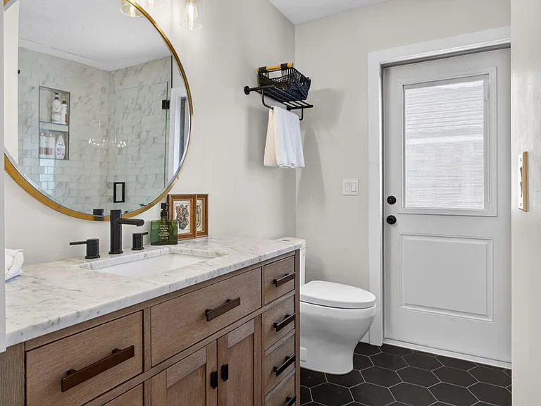 12897 La Rochelle Cir — Photo 41