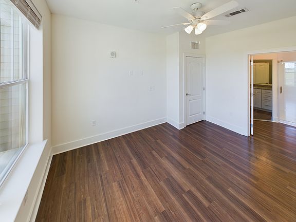 4th image of 470 Arsdale Ave #29-104