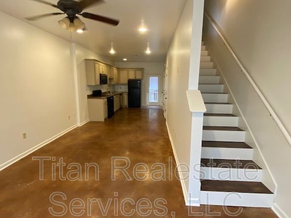 2nd image of 1402 Jefferson St Unit 205